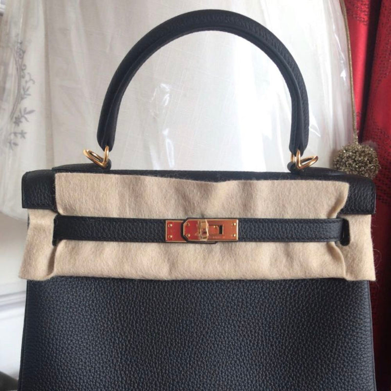 Hermès Kelly 25 Noir (Black) Togo Gold Hardware GHW C Stamp 2018 <!27963239> - The French Hunter