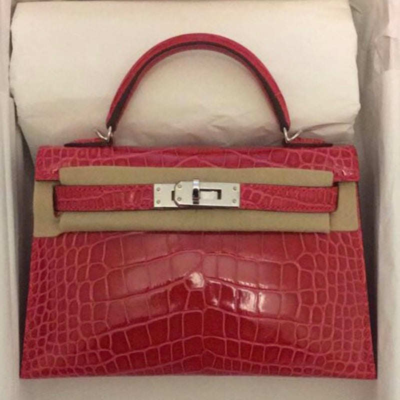 Hermès Kelly 20 Rose Extreme Sellier Alligator Mississippi Lisse Palladium Hardware PHW C Stamp 2018 <!28283239> - The French Hunter