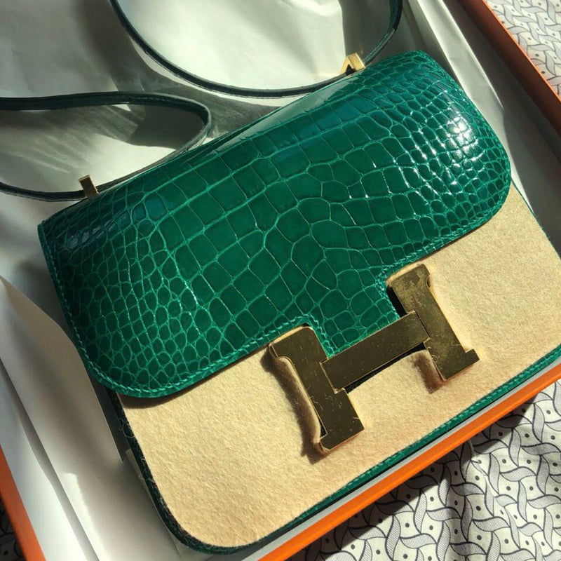 Hermès Constance 18 Vert Emeraude Alligator Mississippi Lisse Gold Hardware GHW C Stamp 2018 <!28296079> - The French Hunter