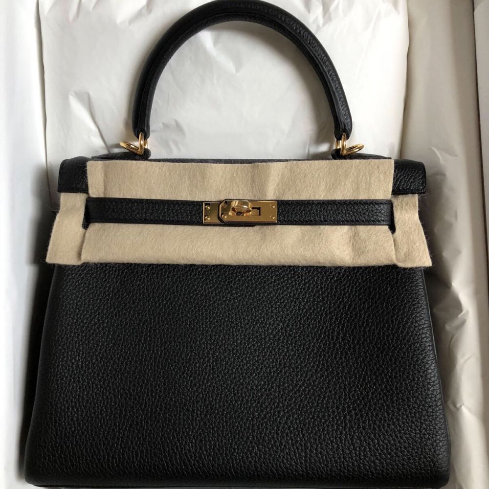 Hermès Kelly 25 Noir (Black) Togo Gold Hardware GHW C Stamp 2018 <!29393572> - The French Hunter