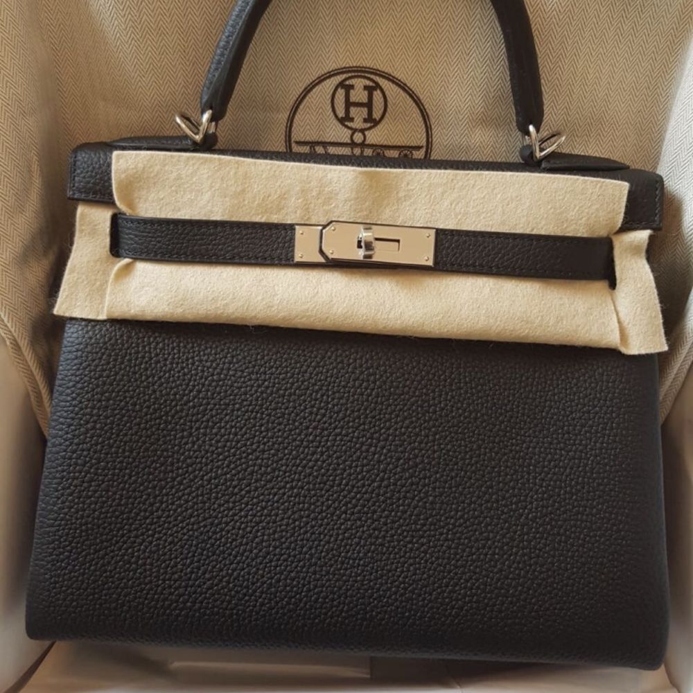 Hermès Kelly 28 Noir (Black) Togo Palladium Hardware PHW C Stamp 2018 <!29850860> - The French Hunter