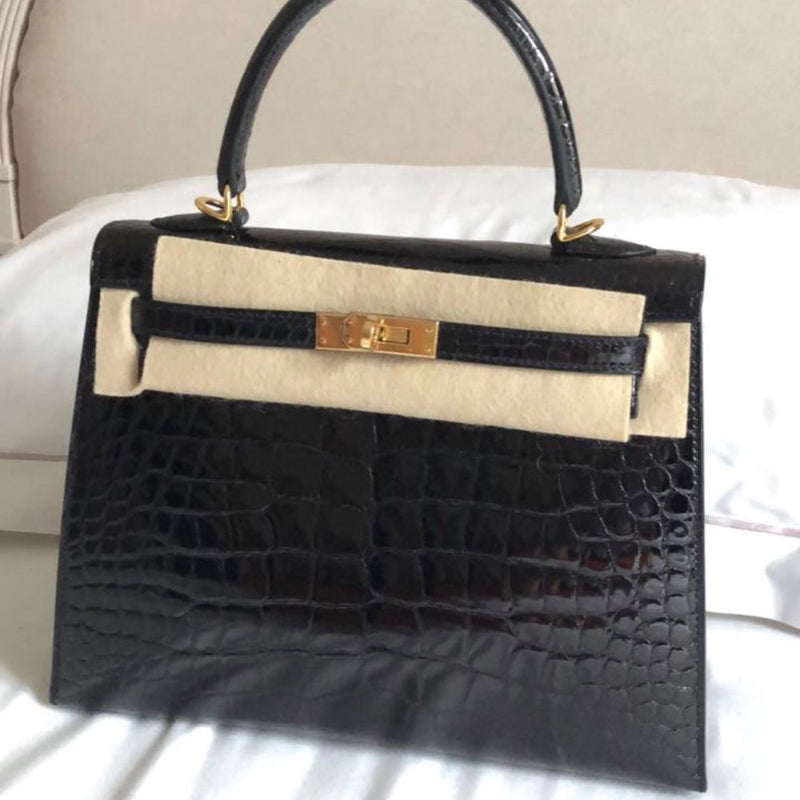 Hermès Kelly 25 Noir (Black) Alligator Mississippi Lisse Gold Hardware GHW C Stamp 2018 <!30175563> - The French Hunter