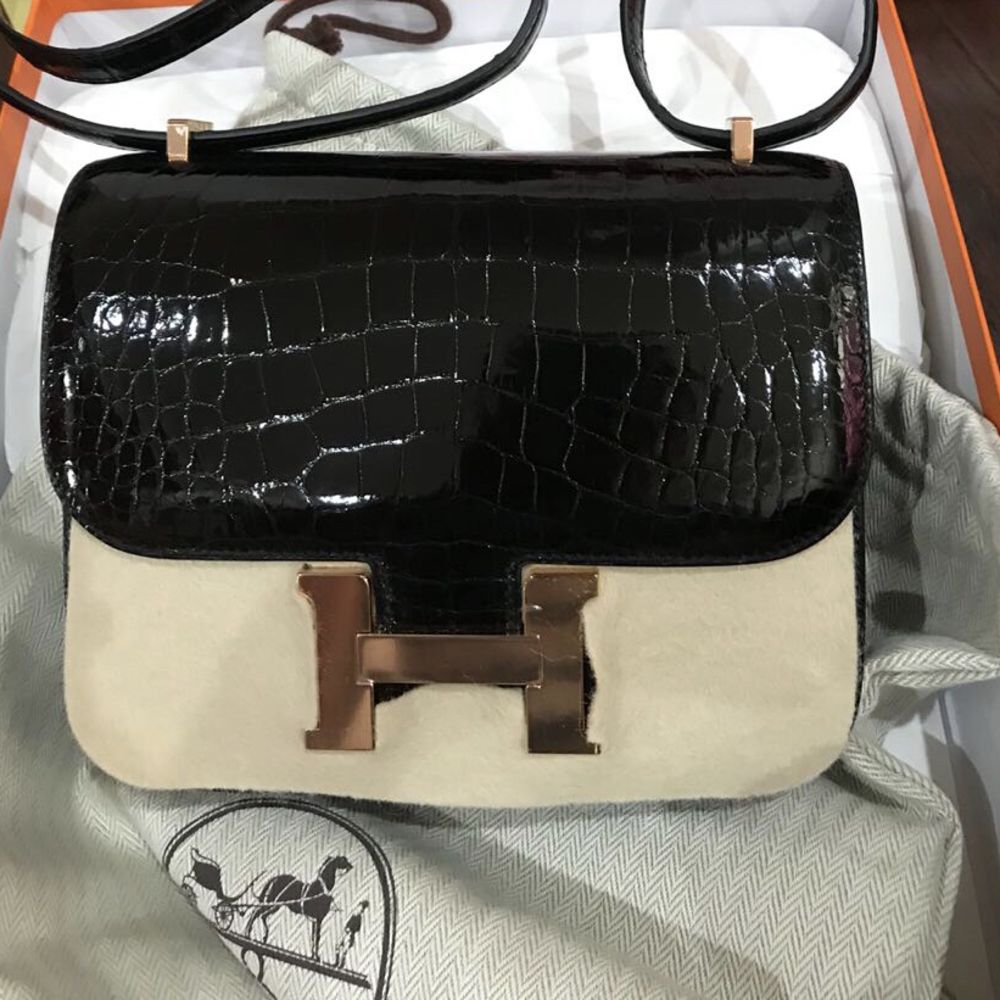 Hermès Constance 18 Noir (Black) Alligator Mississippi Lisse Rose Gold Hardware RGHW A Stamp 2017 <!30221671> - The French Hunter