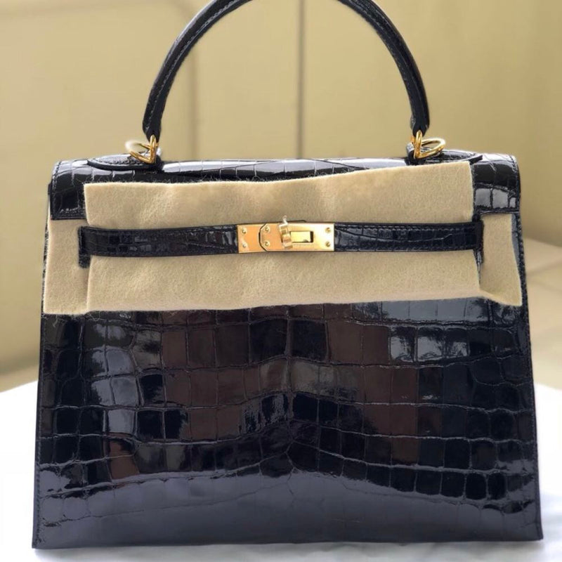 Hermès Kelly 25 Noir (Black) Sellier Alligator Mississippi Lisse Gold Hardware GHW C Stamp 2018 <!30352009> - The French Hunter