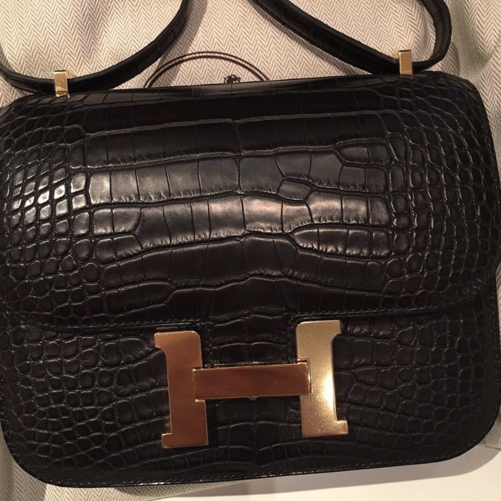 Hermès Constance 18 Noir (Black) Alligator Mississippi Matte Gold Hardware GHW A Stamp 2017 <!30353172> - The French Hunter