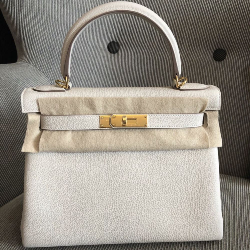 Hermès Kelly 28 Craie Togo Gold Hardware GHW C Stamp 2018 <!30358344> - The French Hunter