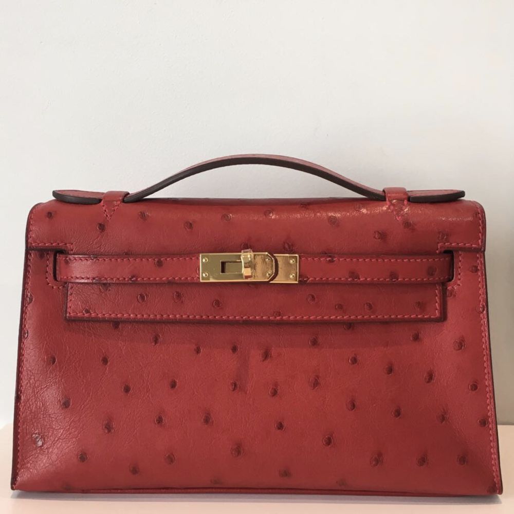 Hermès Kelly Pochette Rouge Vif Ostrich Gold Hardware GHW A Stamp 2017 <!30379623> - The French Hunter