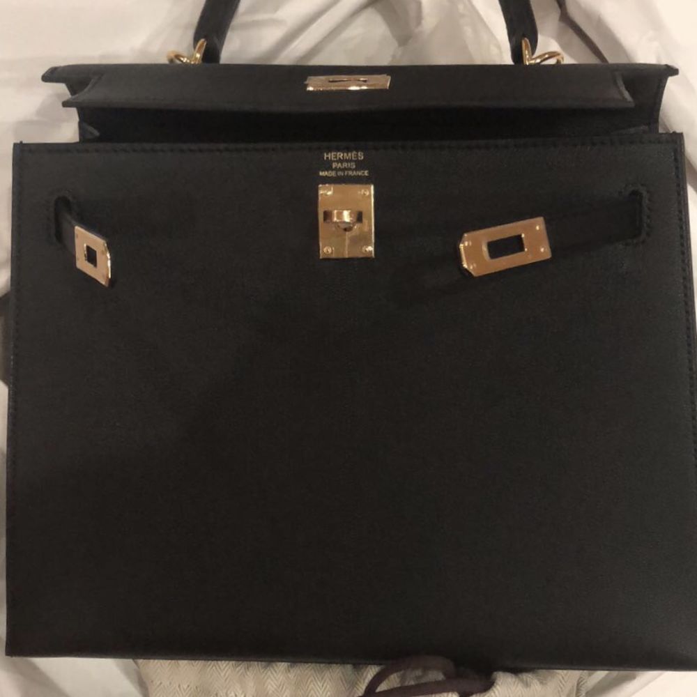 Hermès Kelly 25 Noir (Black) Chevre Chandra Gold Hardware GHW C Stamp 2018 <!30443053> <!SOLD> - The French Hunter