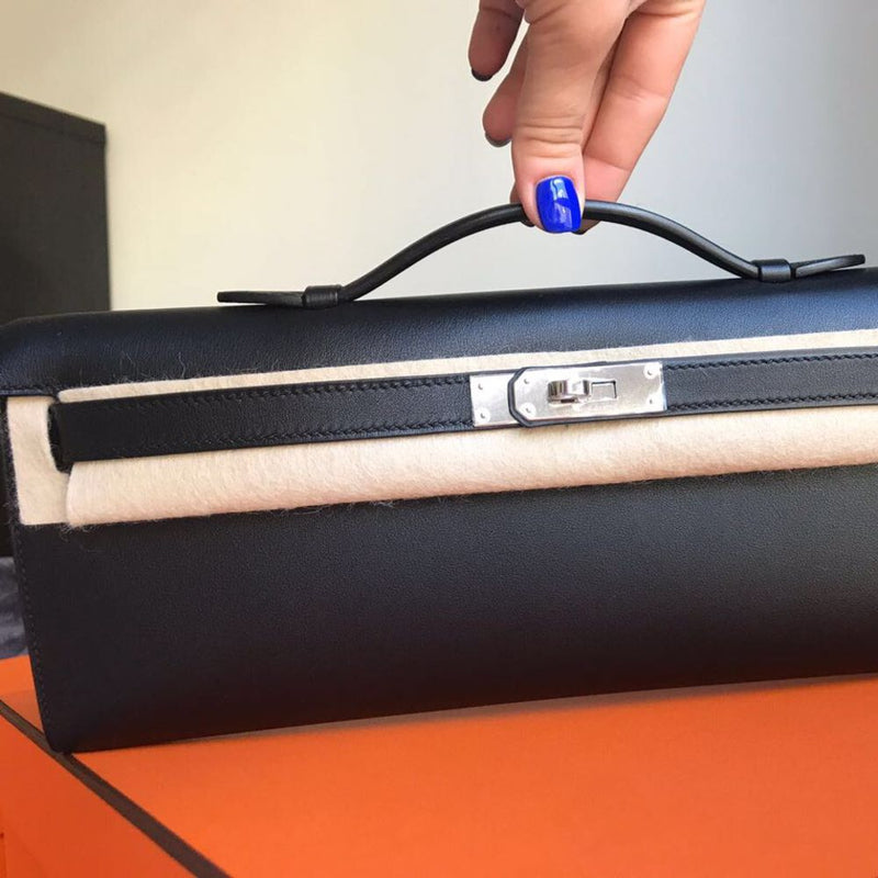 Hermès Kelly Cut Noir (Black) Swift Palladium Hardware PHW C Stamp 2018 <!30641790> - The French Hunter