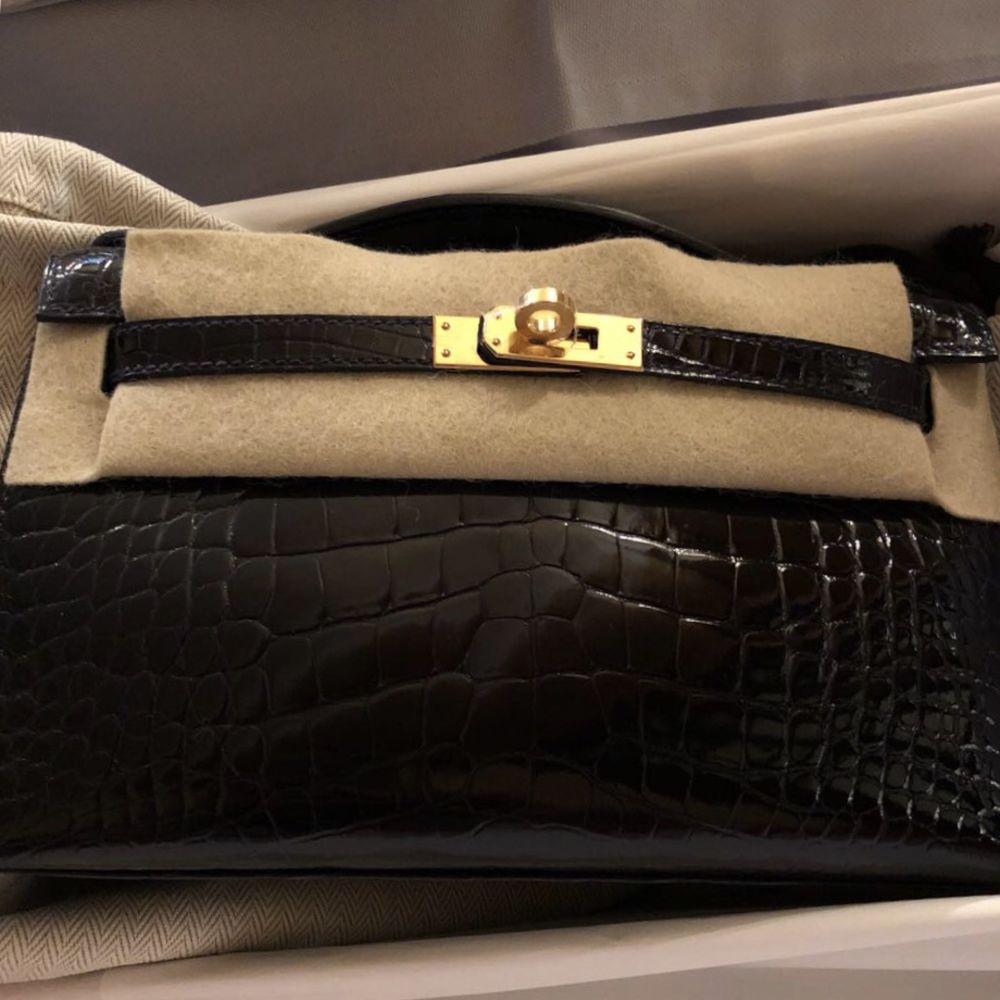 Hermès Kelly Pochette Bleu Marine Alligator Mississippi Lisse Gold Hardware GHW C Stamp 2018 <!30645557> <!SOLD> - The French Hunter