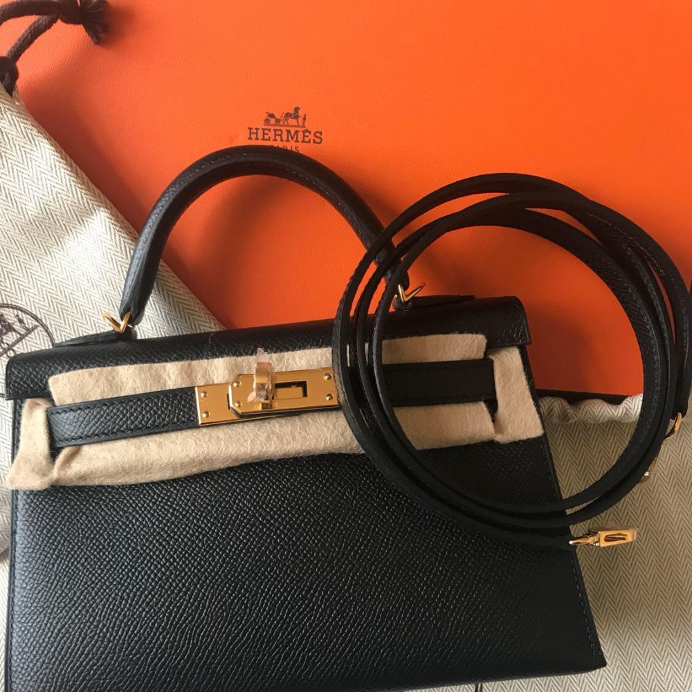 Hermès Kelly 20 Noir (Black) Sellier Epsom Gold Hardware GHW C Stamp 2018 <!30968291> - The French Hunter