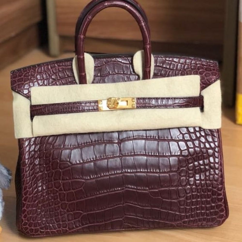 Hermès Birkin 25 Bordeaux Alligator Mississippi Matte Gold Hardware GHW A Stamp 2017 <!30981096> - The French Hunter