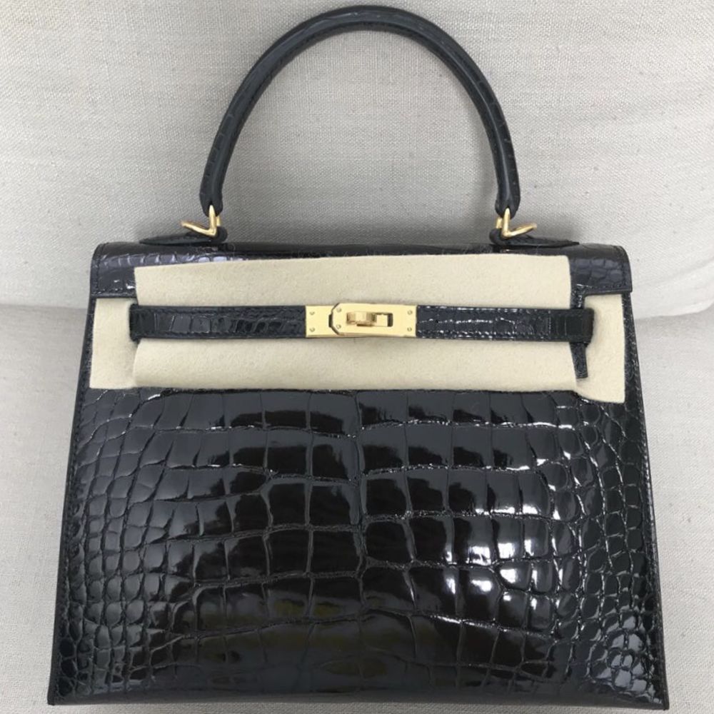 Hermès Kelly 25 Noir (Black) Sellier Alligator Mississippi Lisse Gold Hardware GHW C Stamp 2018 <!31456727> - The French Hunter