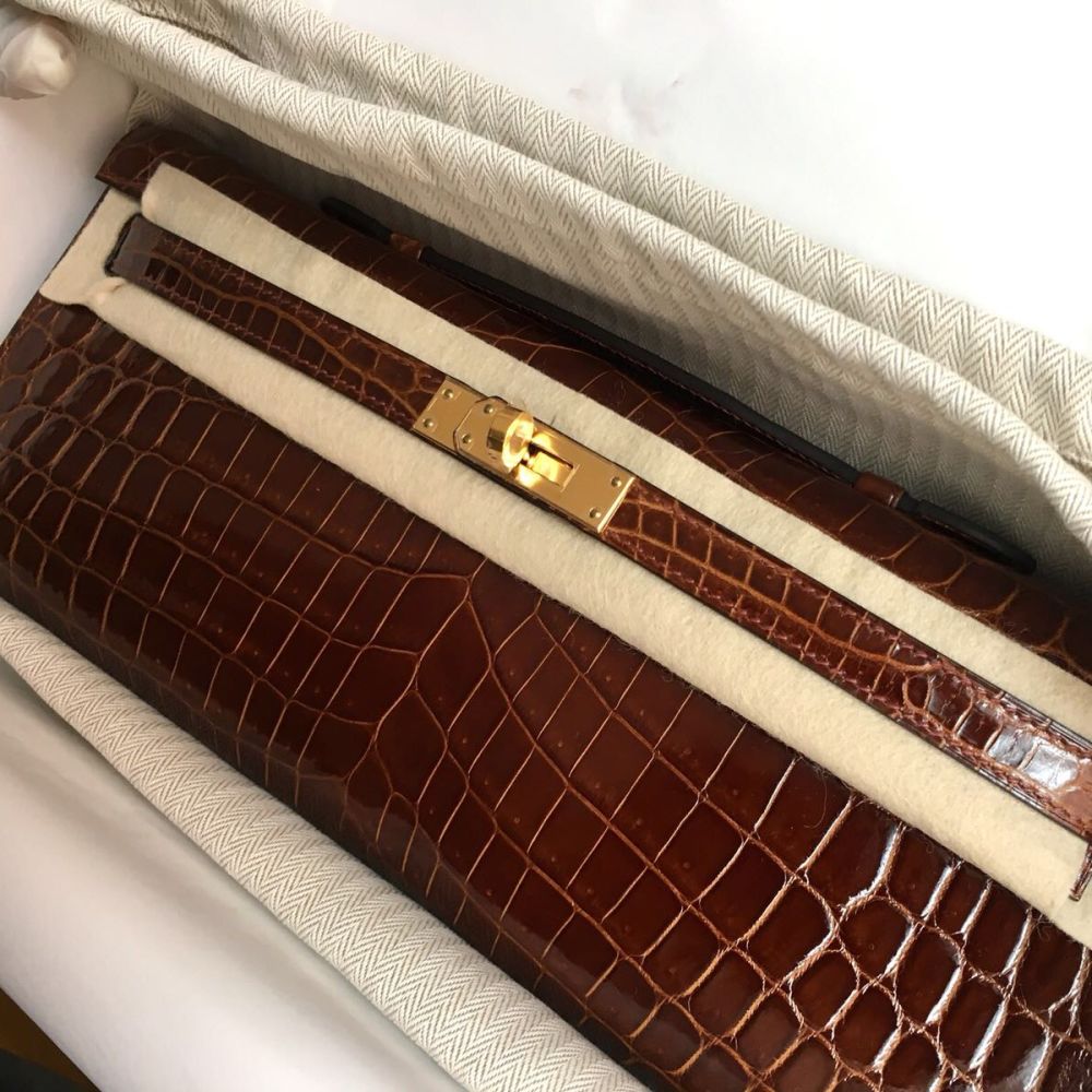 Hermès Kelly Cut Miel Crocodile Niloticus Lisse Gold Hardware GHW C Stamp 2018 - The French Hunter