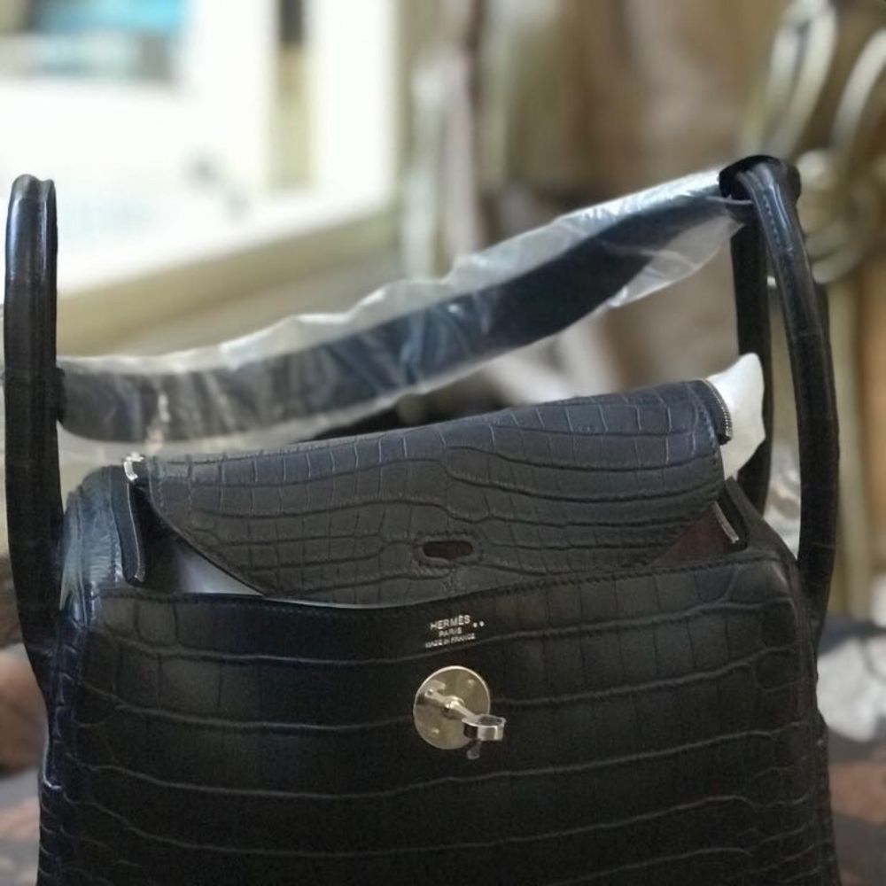 Hermès Lindy 26 Noir (Black) Crocodile Niloticus Matte Palladium Hardware PHW C Stamp 2018 - The French Hunter