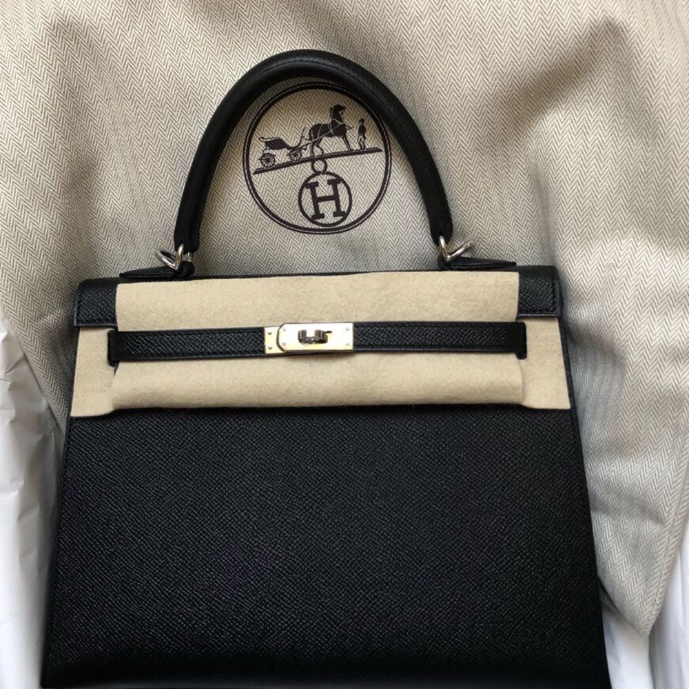 Hermès Kelly 25 Noir (Black) Epsom Palladium Hardware PHW C Stamp 2018 - The French Hunter