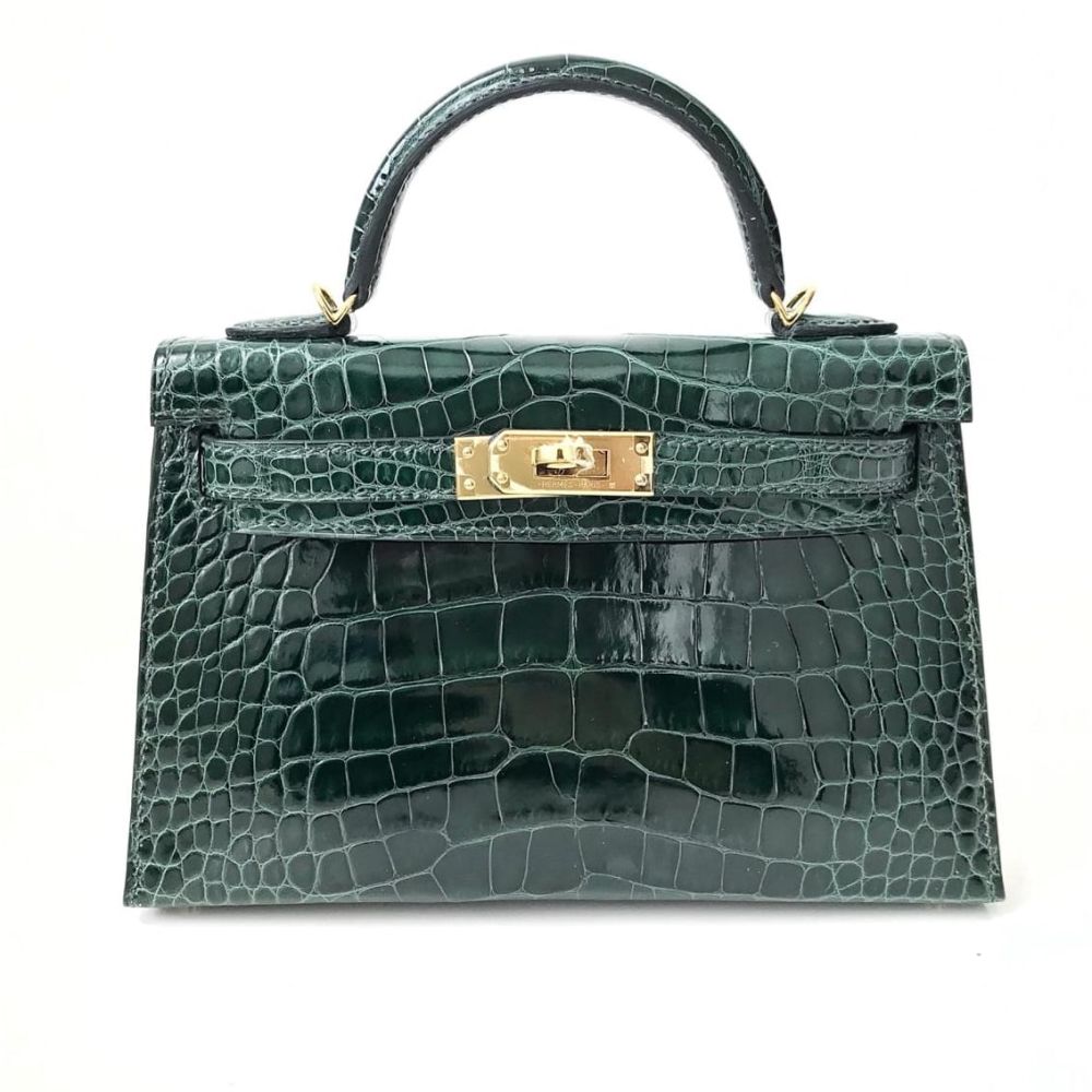 Hermès Kelly 20 Vert Fonce Sellier Alligator Mississippi Lisse Gold Hardware GHW C Stamp 2018 - The French Hunter