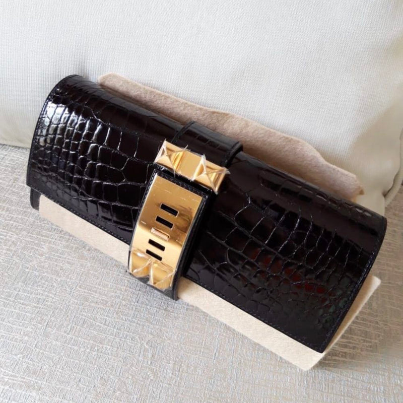 Hermès Medor 23 Noir (Black) Alligator Mississippi Lisse Gold Hardware GHW X Stamp 2016 - The French Hunter