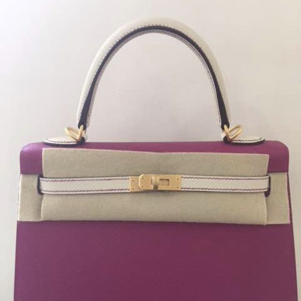 Hermès Kelly HSS 25 Rose Pourpre/Craie Sellier Epsom Brushed Gold Hardware BGHW C Stamp 2018 - The French Hunter