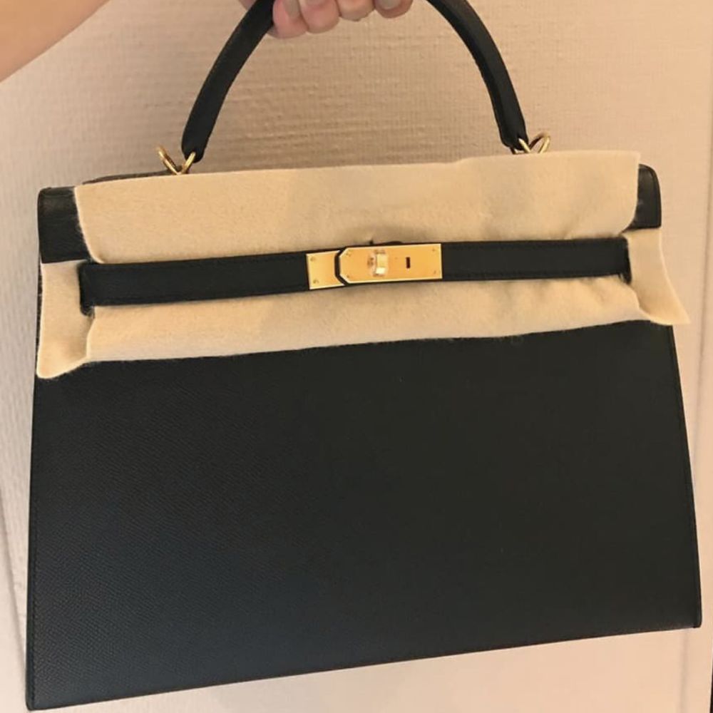 Hermès Kelly 32 Noir (Black) Sellier Epsom Gold Hardware GHW C Stamp 2018 - The French Hunter