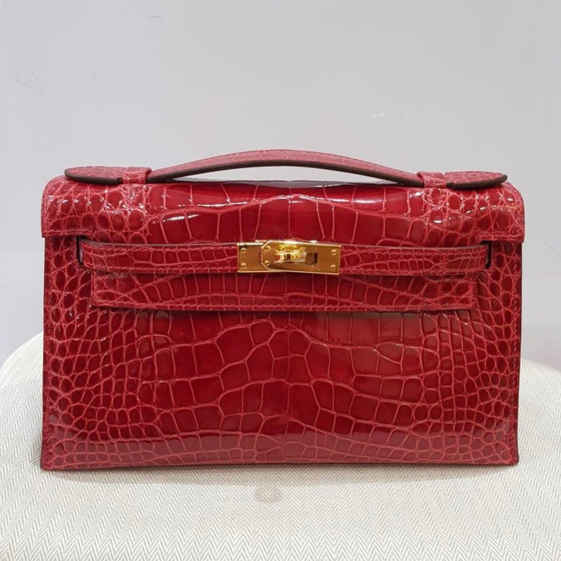 Hermès Kelly Pochette Braise Alligator Mississippi Lisse Gold Hardware GHW C Stamp 2018 - The French Hunter