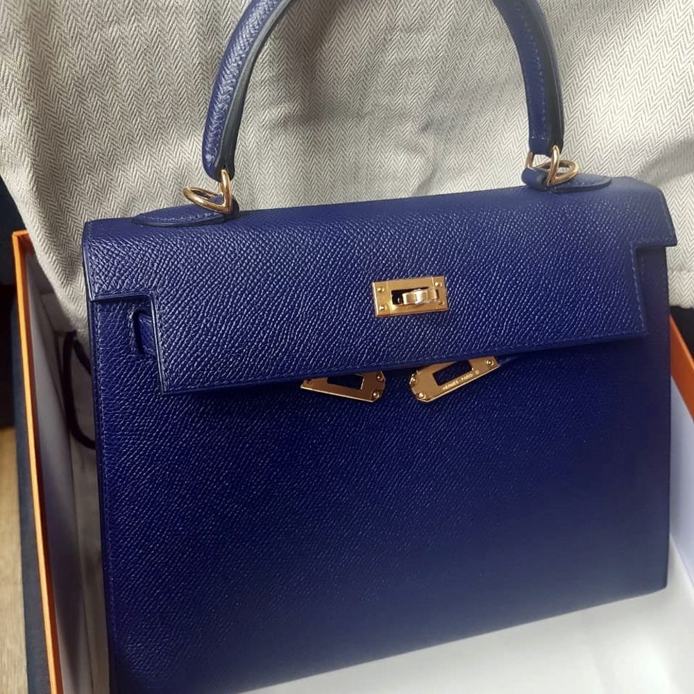 Hermès Kelly 25 Bleu Encre Sellier Epsom Gold Hardware GHW C Stamp 2018 - The French Hunter