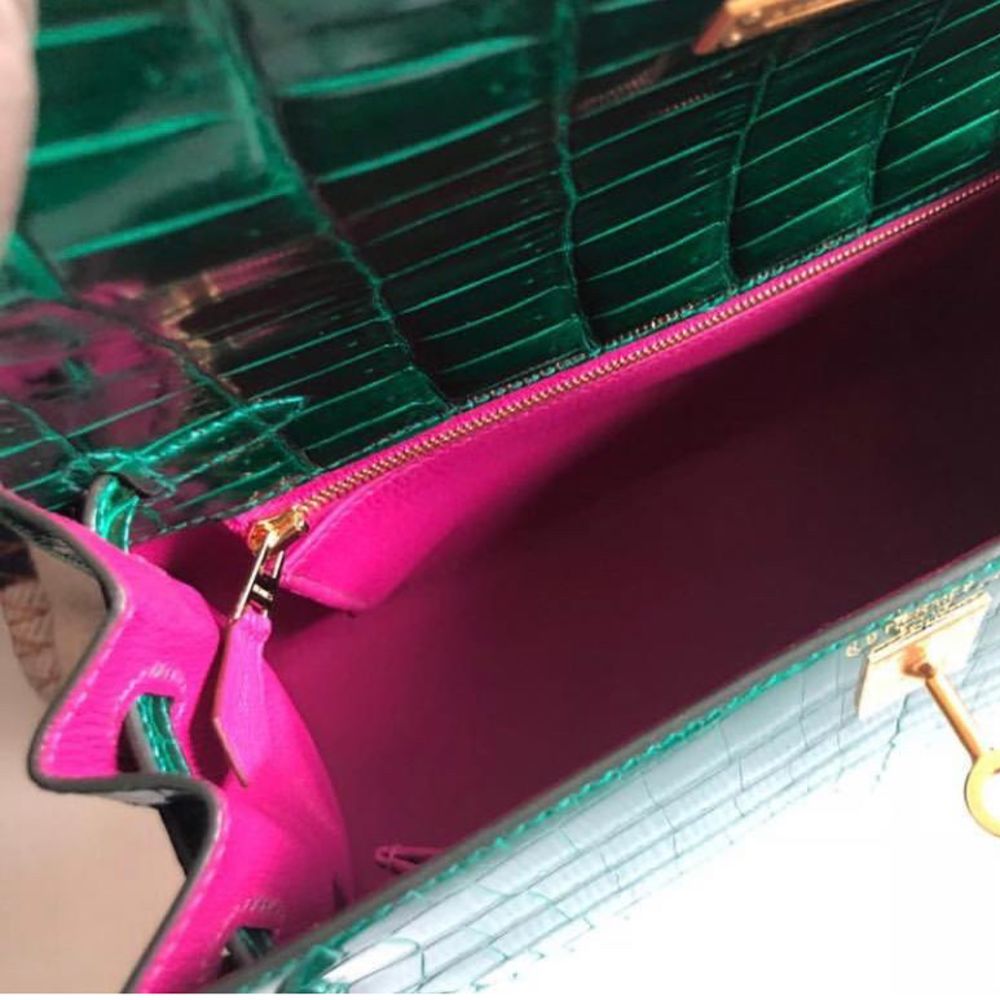 Hermès Kelly HSS 25 Vert Emeraude/Rose Shocking Crocodile Niloticus Lisse Gold Hardware GHW C Stamp 2018 - The French Hunter