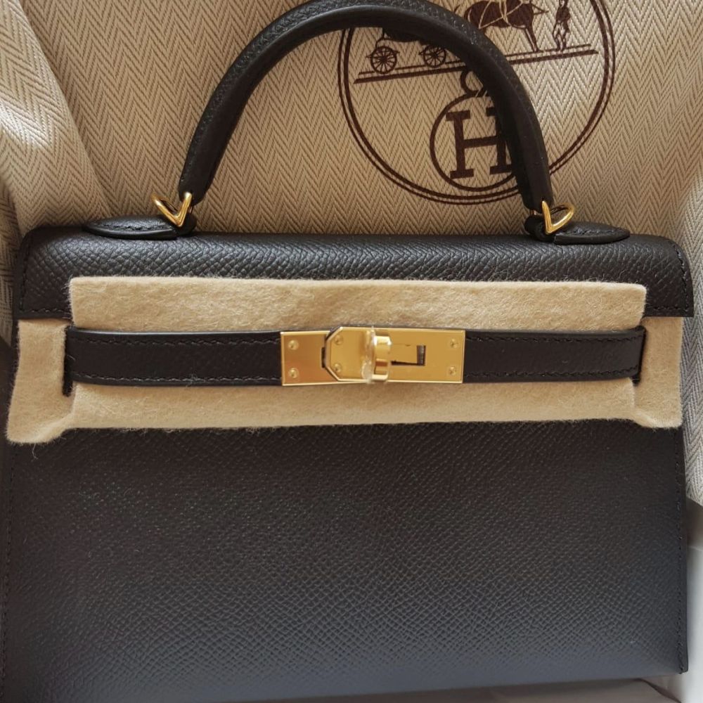 Hermès Kelly 20 Noir (Black) Sellier Epsom Gold Hardware GHW C Stamp 2018 - The French Hunter