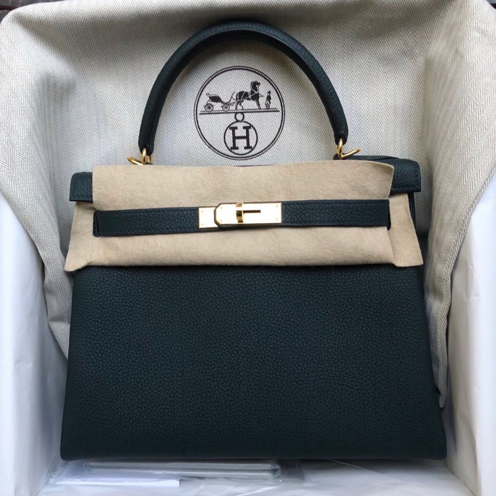 Hermès Kelly 28 Vert Cyprès Togo Gold Hardware GHW C Stamp 2018 - The French Hunter