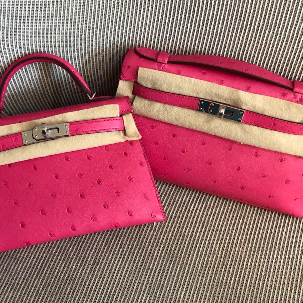 Hermès Kelly Pochette Rose Tyrien Ostrich Palladium Hardware PHW C Stamp 2018 - The French Hunter