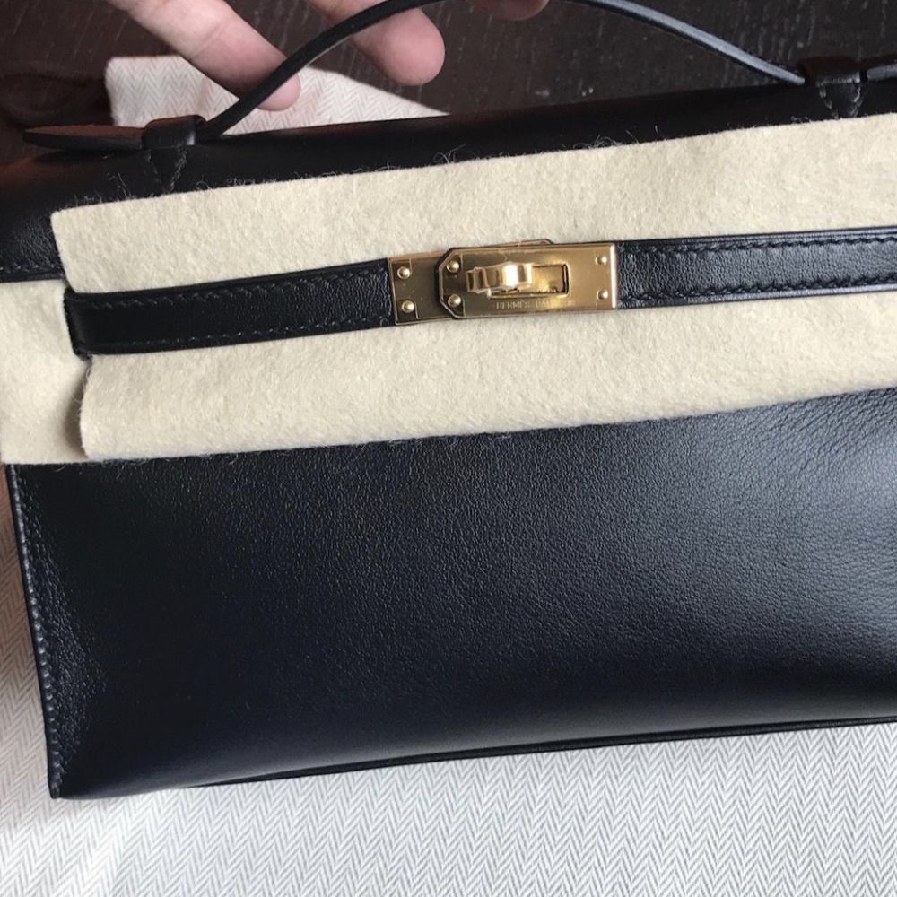Hermès Kelly Pochette Noir (Black) Swift Gold Hardware GHW