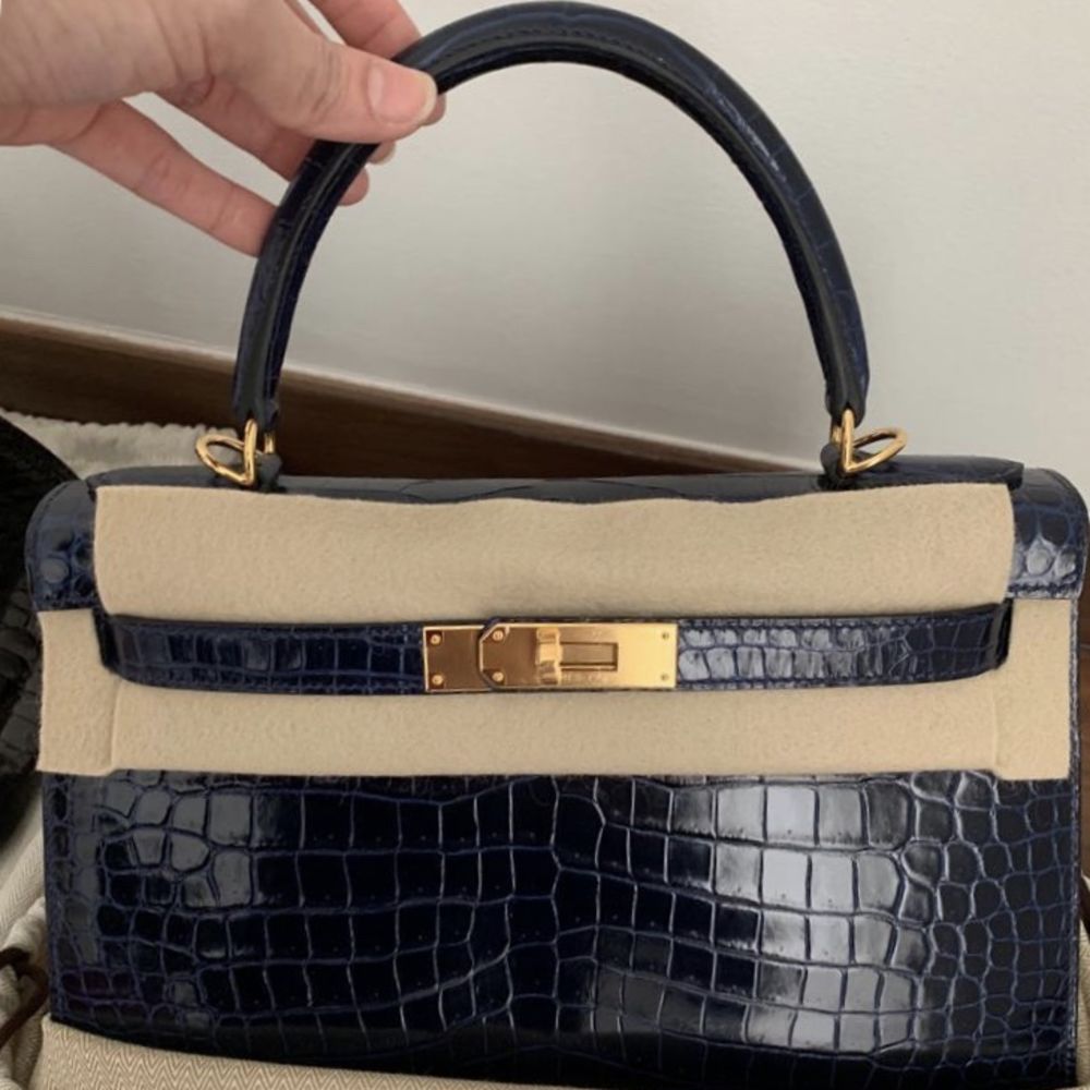 Hermès Kelly 28 Bleu Saphir Sellier Crocodile Porosus Lisse Gold Hardware GHW