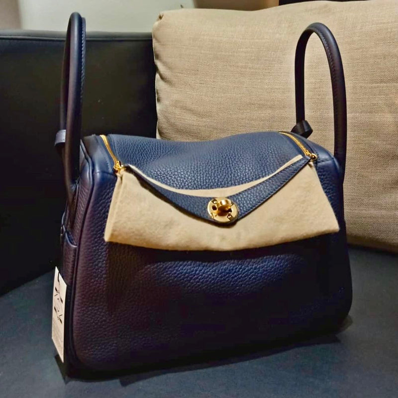 Hermès Lindy 26 Bleu Nuit Taurillon Clemence Gold Hardware GHW