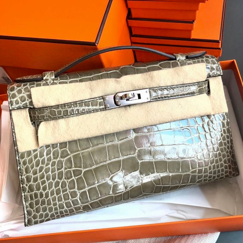 Hermès Kelly Pochette Gris Tourterelle Alligator Mississippi Lisse Palladium Hardware PHW