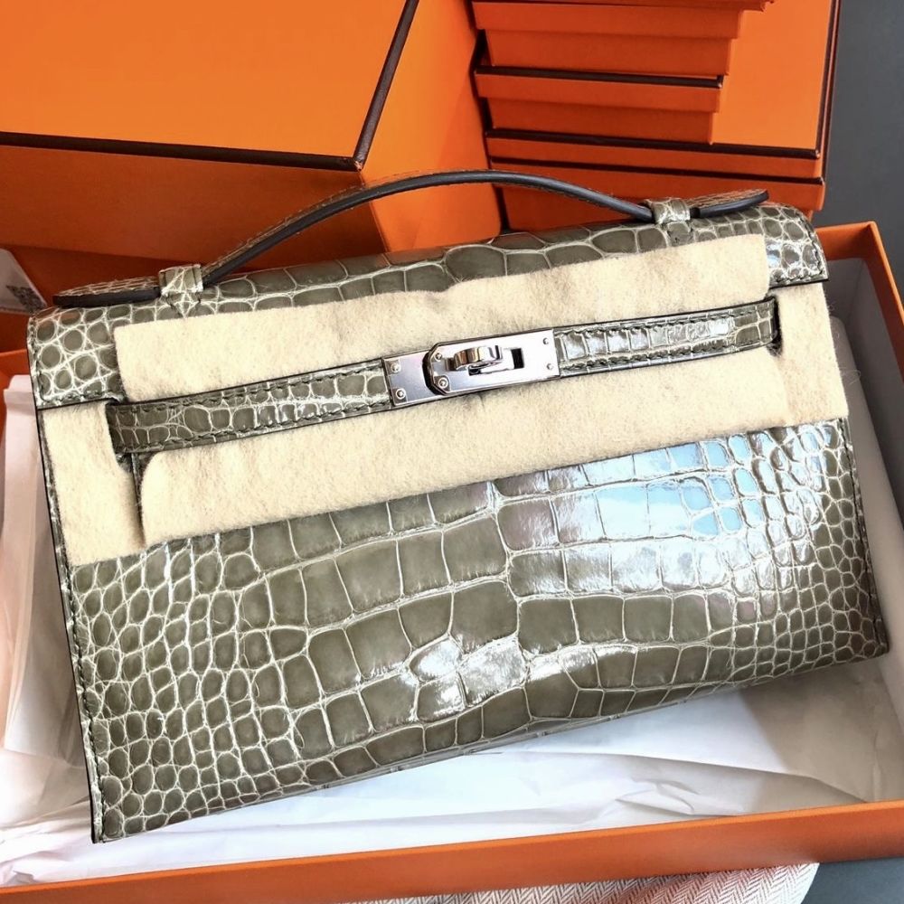 Hermes Gris Tourterelle Togo Leather Palladium Hardware Kelly Retourne 32  Bag Hermes