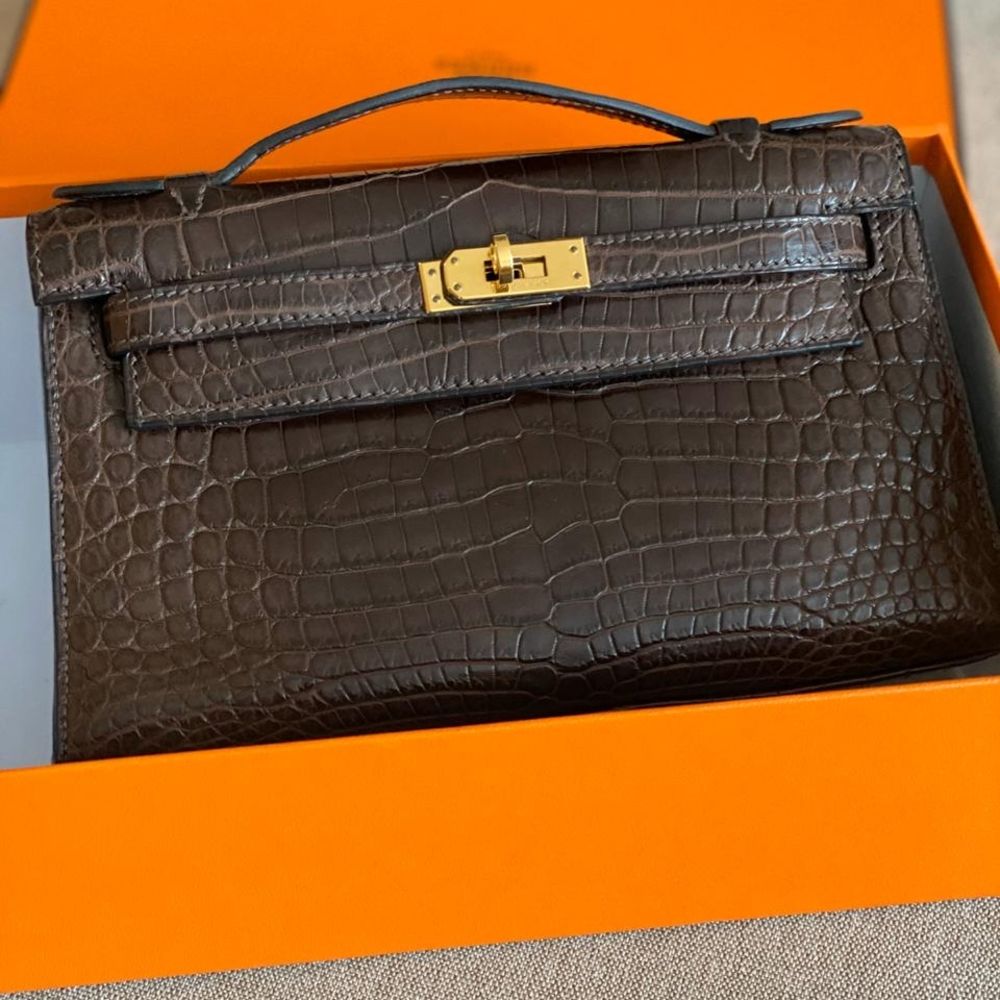 Hermès Kelly Pochette Gris Elephant Crocodile Niloticus Matte Gold Hardware GHW (Pristine)