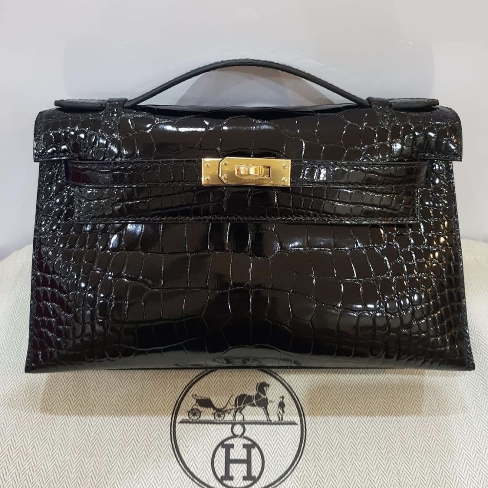 Hermès Kelly Pochette Noir (Black) Alligator Mississippi Lisse Gold Hardware GHW