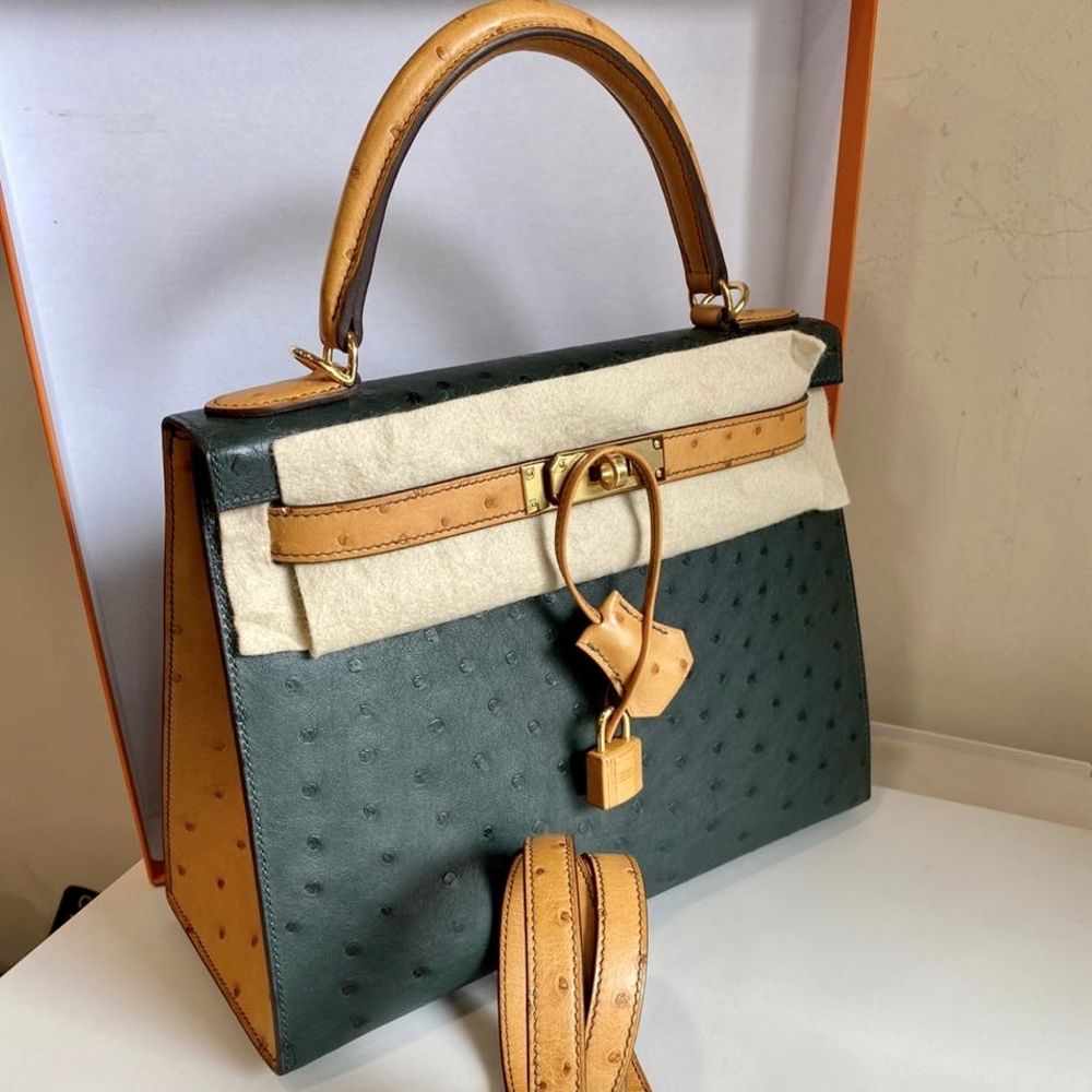 Hermès Kelly HSS 28 Vert Fonce/Gold Sellier Ostrich Brushed Gold Hardware BGHW