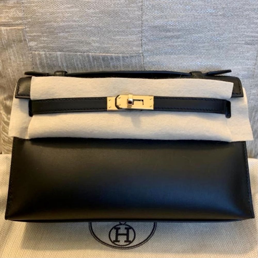 Hermès Kelly Pochette Noir (Black) Swift Gold Hardware GHW
