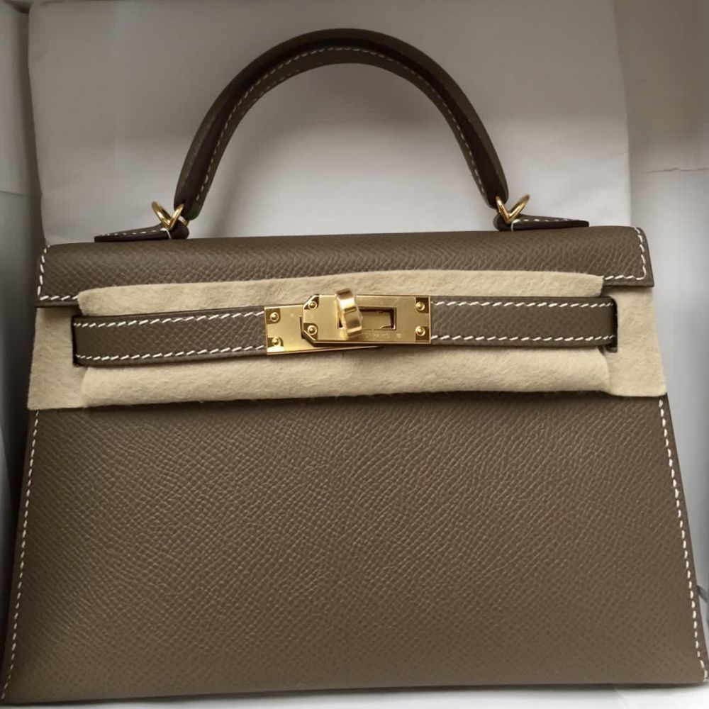 Hermes Etoupe Epsom Leather Gold Hardware Kelly Sellier 28 Bag