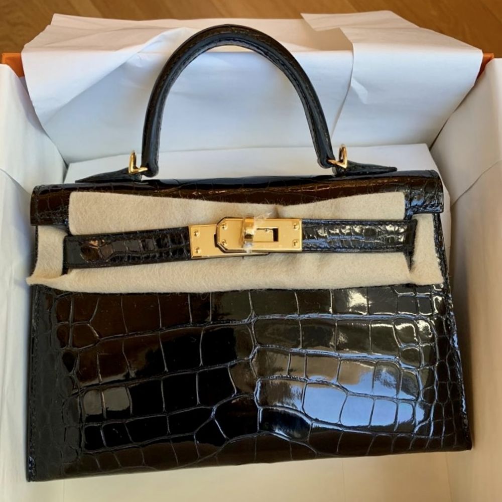 Hermes Kelly Sellier 20 Black Matte Alligator Gold Hardware – Madison  Avenue Couture