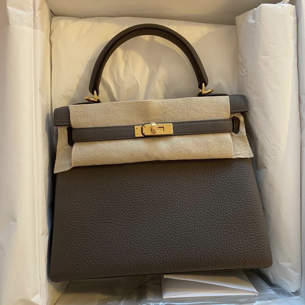 Hermès Kelly 25 Gris Etain Togo Gold Hardware GHW
