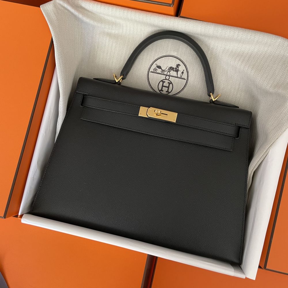 Hermès Kelly 32 Noir (Black) Sellier Epsom Gold Hardware GHW