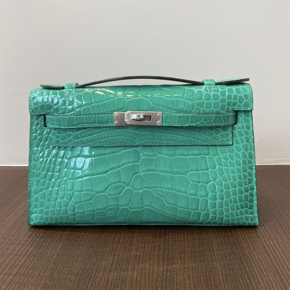 Hermès Kelly Pochette Vert Jade Alligator Mississippi Lisse Palladium Hardware PHW