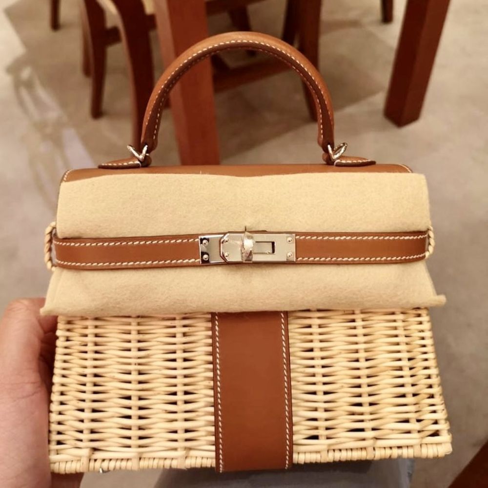 Hermès Kelly Limited Edition 20 Fauve Picnic Barenia Natural Palladium Hardware PHW
