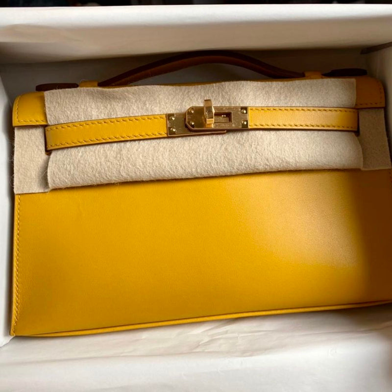 Hermès Kelly Pochette Jaune Ambre Swift Gold Hardware GHW