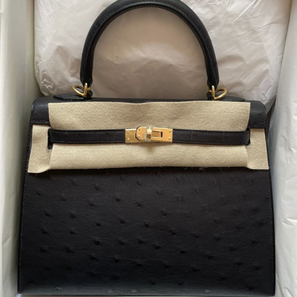 Hermès Kelly 25 Noir (Black) Sellier Ostrich Gold Hardware GHW