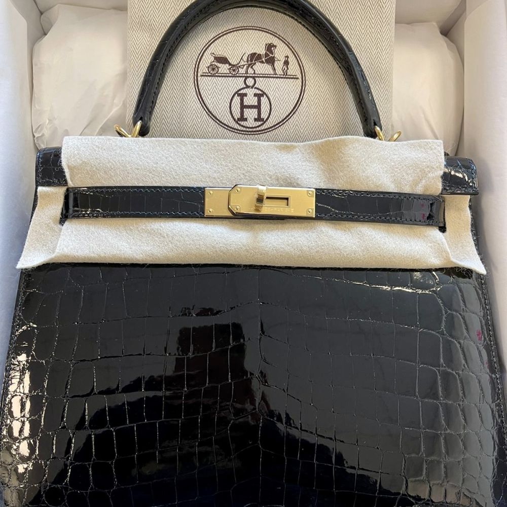 Hermès Black Sellier Kelly 28cm of Shiny Niloticus Crocodile with