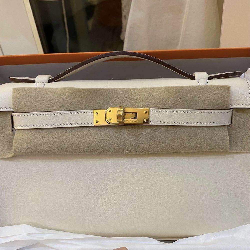 Hermès Kelly Pochette Nata Swift Gold Hardware GHW